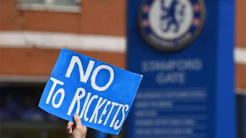 Tập đoàn của gia đình Ricketts rút khỏi cuộc đua mua Chelsea