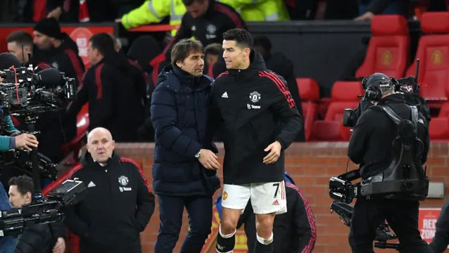 Conte lẽ ra đã có thể trở thành thầy của Ronaldo ở MU?