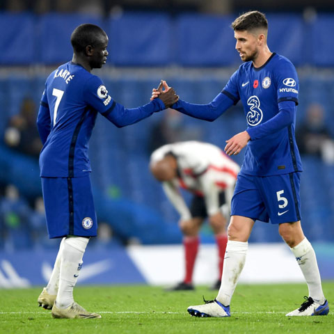 Jorginho và Kante đã qua tuổi 30 và không còn duy trì phong độ cao