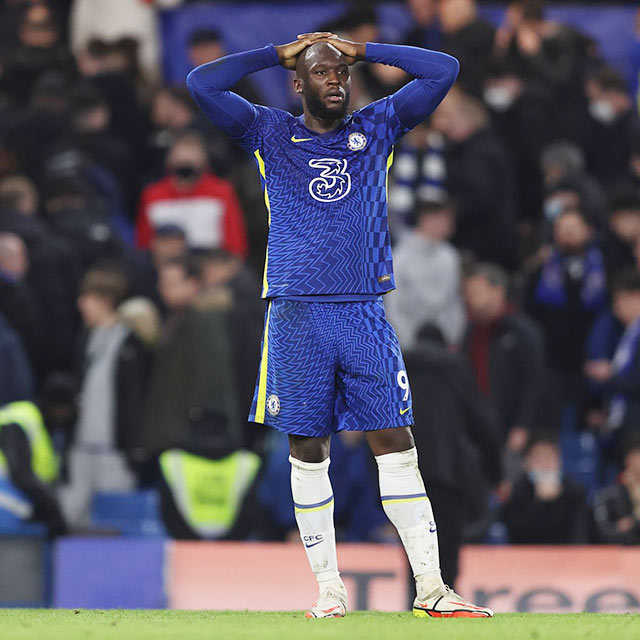 Chính Lukaku cũng không tự tha thứ sau khi bỏ lỡ cơ hội ghi bàn mười mươi cho Chelsea ở trận lượt đi