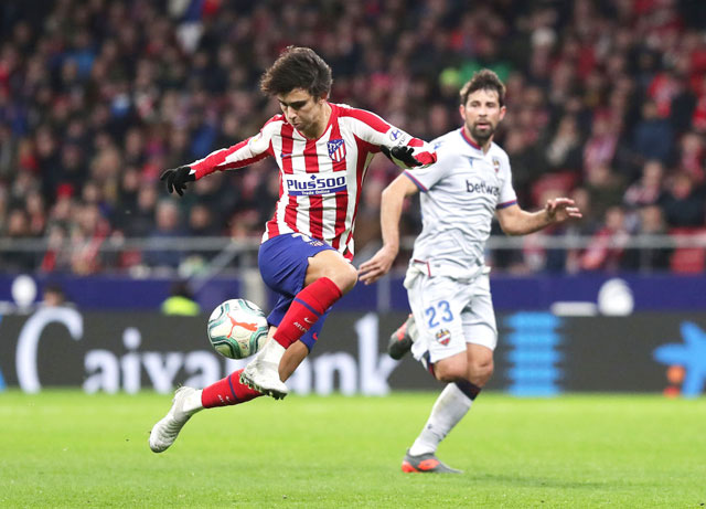 Phong độ cao của tiền đạo Joao Felix (trái) sẽ đảm bảo một chiến thắng cho Atletico ngay trên sân của Mallorca