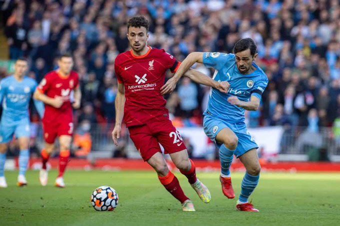 Man City và Liverpool vẫn đang cạnh tranh quyết liệt cho chức vô địch