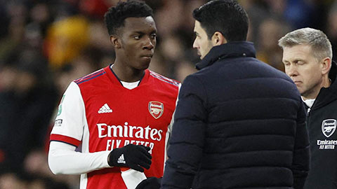 Arsenal tính sao với tương lai Nketiah?