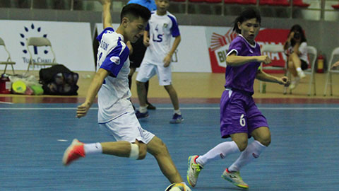 ĐT futsal nữ Việt Nam thua 0-10 trước 'quân xanh khác giới'