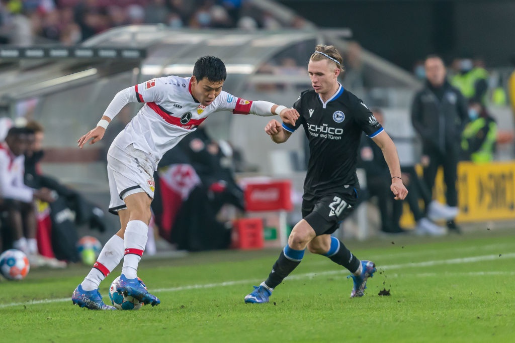 Trụ cột tuyển Nhật Bản, Wataru Endo là tiền vệ phòng ngự hàng đầu Bundesliga