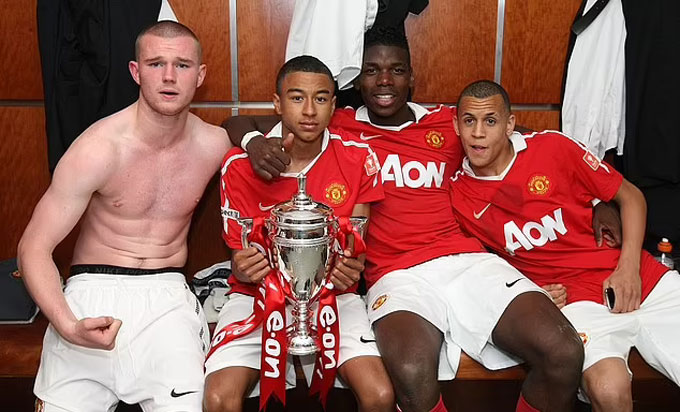 Lingard từng cùng Pogba vô địch FA Youth Cup năm 2011