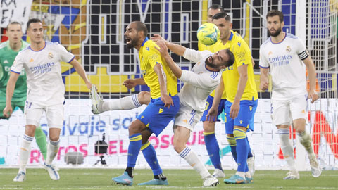 Real Madrid 'cho' Cadiz cơ hội sống