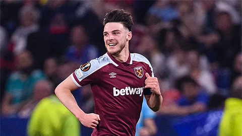 MU đơn độc hỏi mua Declan Rice