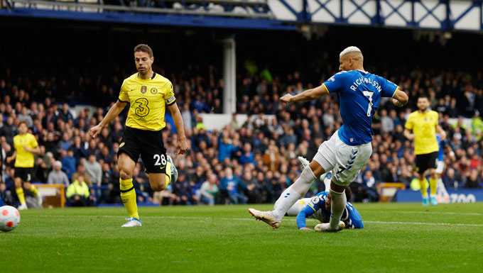 Richarlison ghi bàn duy nhất trận Everton vs Chelsea ở phút 46