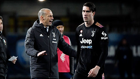 Vlahovic đang là 'tù nhân' của Allegri