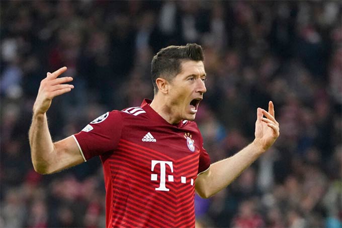 Lewandowski vừa có 7 mùa giải liên tiếp cán mốc 40 bàn