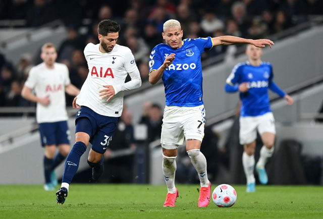 Tottenham muốn chi đậm để đưa về Richarlison (phải)