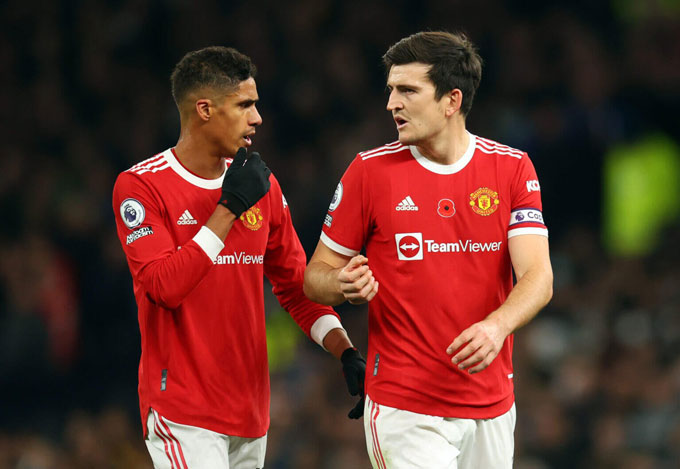 Varane và Maguire từng được kỳ vọng sẽ là cặp trung vệ trong mơ của MU