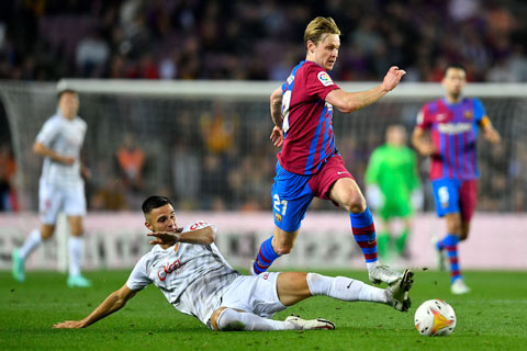 Barca và M.U đang trong vòng đàm phán về Frenkie De Jong