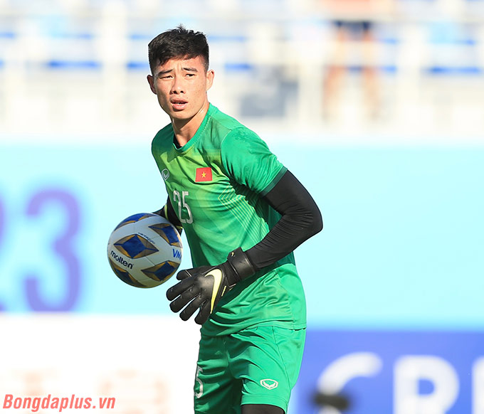 Văn Chuẩn là phát hiện thú vị của U23 Việt Nam tại VCK U23 châu Á 2022 - Ảnh: Nhật Anh