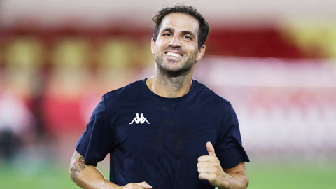 Fabregas 'tạo sóng' trên hồ Como