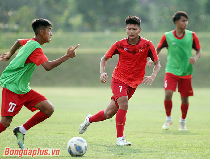 U16 Việt Nam chứng minh năng lực thông qua trận mở màn với U16 Singapore