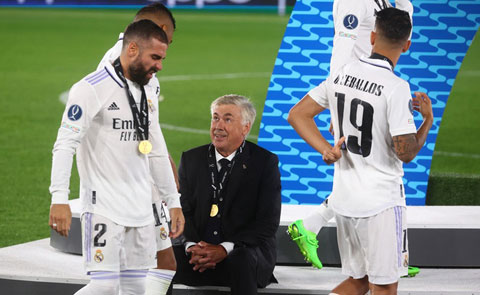 Ancelotti bình thản đón nhận kỷ lục là HLV giành nhiều Siêu Cúp châu Âu nhất