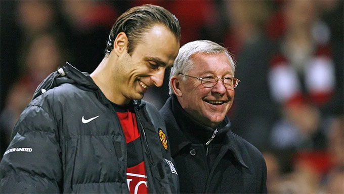 Berbatov từng là trò cưng của Sir Alex