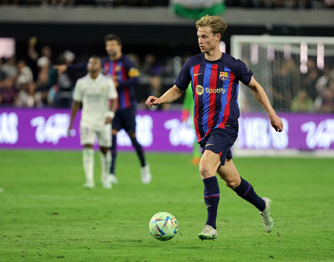 Đến một cầu thủ đang bị ruồng bỏ như Frenkie de Jong cũng không hứng thú đến MU