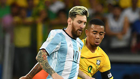 Gabriel Jesus được khen đá hay như Messi