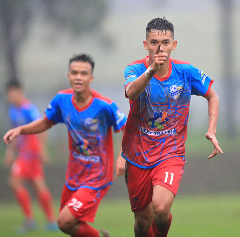 U15 PVF ăn mừng bàn thắng