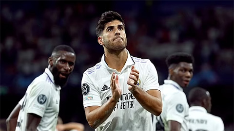 Barca tính chiêu mộ Asensio theo dạng tự do