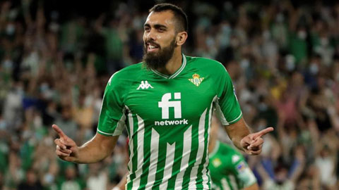 Borja Iglesias hiện đã có nhiều hơn Benzema 1 bàn thắng ở La Liga 2022/23