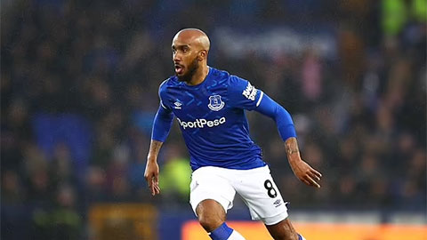 Fabian Delph tuyên bố treo giày ở tuổi 32