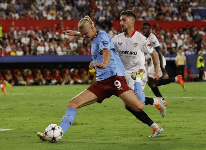 Haaland nhanh chóng có cú đúp cho Man City ở Champions League sau 9 bàn ở Premier League