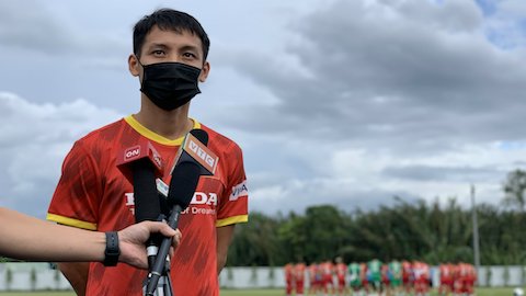 Thủ quân Đỗ Hùng Dũng: “Khi tập trung ĐTQG là phải gạt V.League qua một bên!”