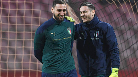 Meret đe dọa vị trí của Donnarumma ở ĐT Italia