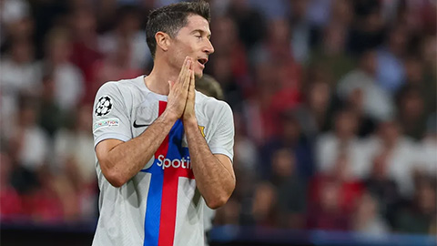 Lewandowski  tiết lộ lý do bỗng dưng "tắt điện" khi gặp lại Bayern