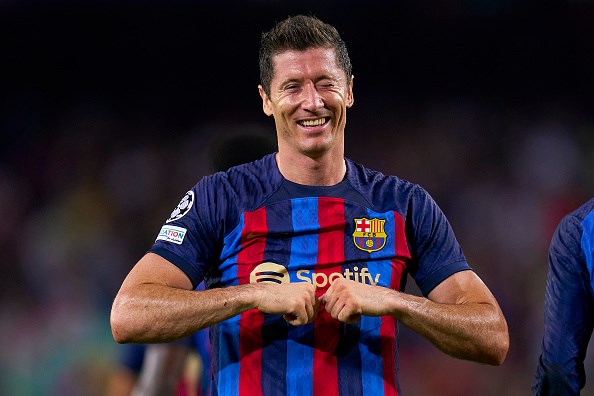 Sức chinh phạt của Lewandowski vẫn rất khủng khiếp tại Barcelona