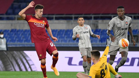 Đẳng cấp vượt trội sẽ giúp El Shaarawy (áo sẫm) và đồng đội thắng dễ trận ra quân