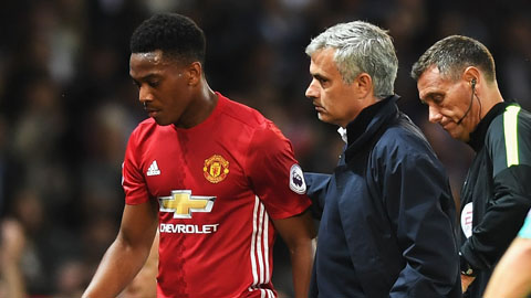 Martial chỉ trích Mourinho 'thiếu tôn trọng', gọi Solskjaer là 'kẻ phản bội'