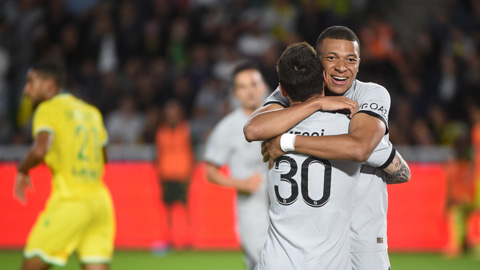 Cú đúp đưa Mbappe vào lịch sử Ligue 1