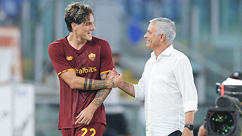 Mourinho lại có bộ ba Zaniolo-Dybala-Abraham 