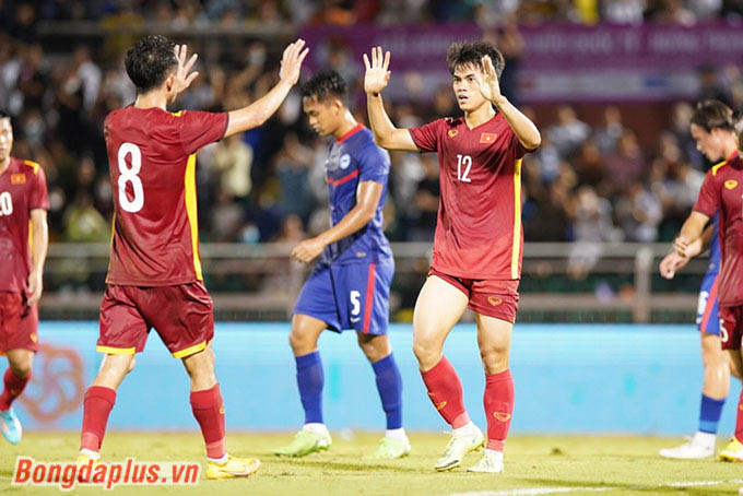 ĐT Việt Nam thắng thuyết phục Singapore với tỷ số 4-0. Như vậy, Việt Nam thời HLV Park Hang Seo đã đánh bại 9/11 ĐTQG ở khu vực Đông Nam Á dưới thời HLV Park