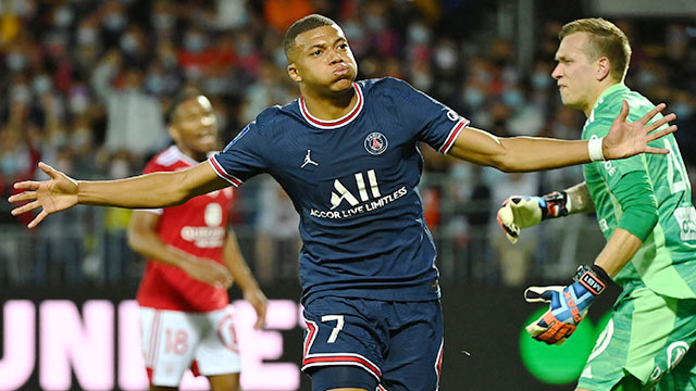 Lúc này, Mbappe của PSG có thể phá nát mọi hàng thủ, huống chi là của một đội bóng yếu như Brest