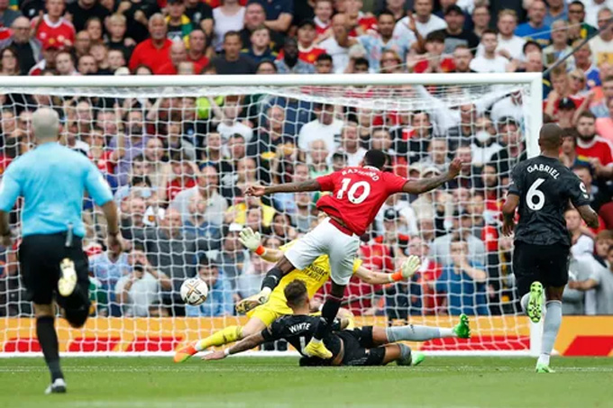 Rashford có cú đúp trận này