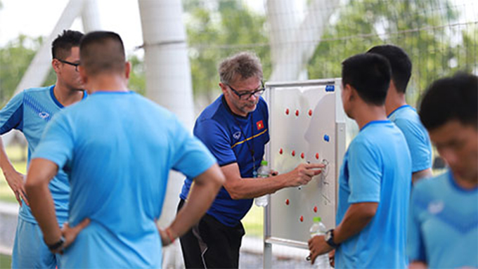 Philippe Troussier từng là HLV trưởng của U19 Việt Nam