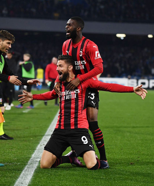 Bộ đội Tomori - Giroud của Milan từng bị Chelsea ruồng bỏ, còn Aubemeyang (trên) giờ là niềm hy vọng của Chelsea