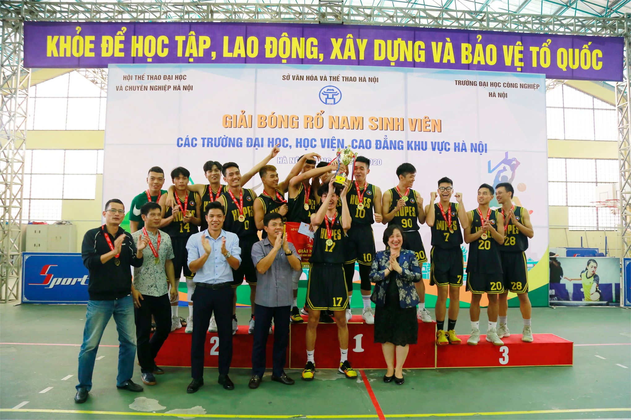 Giải bóng rổ Sinh viên toàn quốc 2022 hứa hẹn sẽ là một giải đấu chất lượng, quy mô dành cho những bạn trẻ yêu mến bộ môn bóng cam