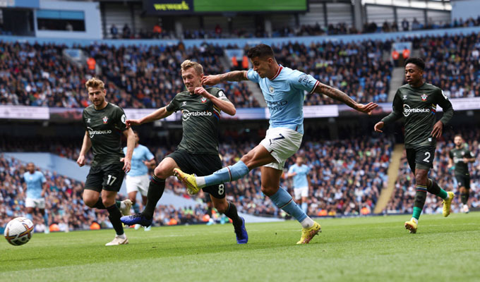 Cancelo đang là hậu vệ cánh hay nhất Châu Âu