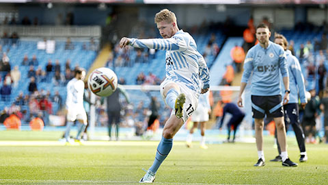 De Bruyne vào Top 5 'vua kiến tạo' trong lịch sử Premier League