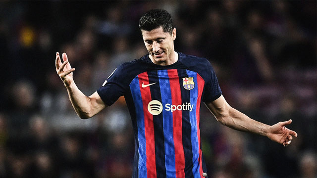 Sự xuất sắc của Lewandowski chưa cứu đc Barca