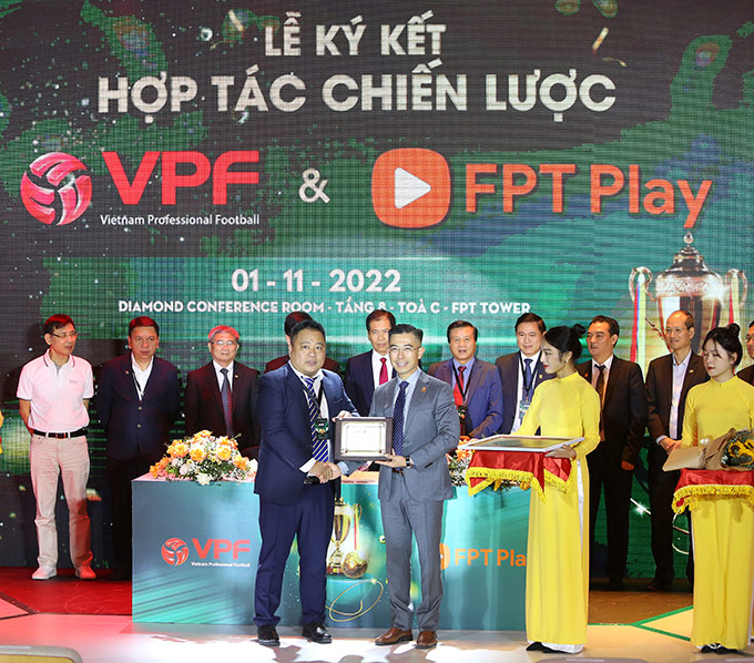 VPF đã ký kết hợp tác chiến lược trong 5 mùa liên tiếp (từ 2023 đến 2027) với FPT Play - Ảnh: Đức Cường