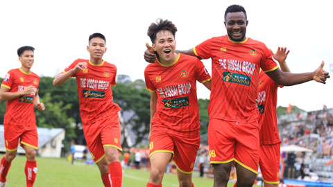 Sự khắc nghiệt của đấu trường V.League khiến đội bóng CAND phải tăng cường lực lượng  	Ảnh: ĐỨC CƯỜNG