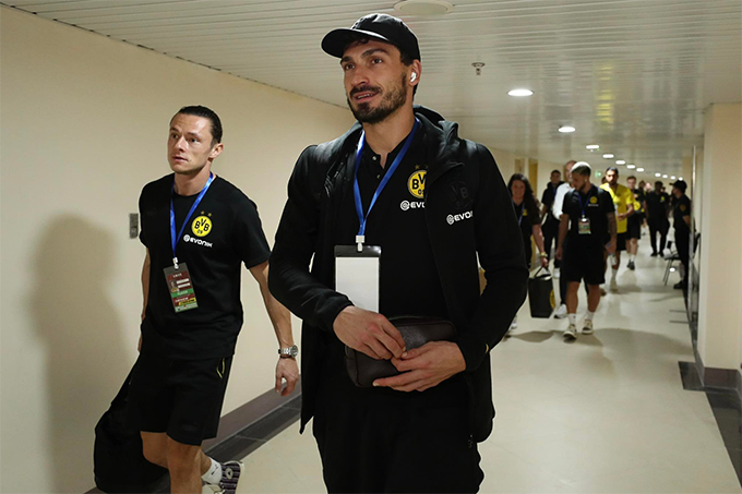 Mats Hummels có mặt trong đường hầm